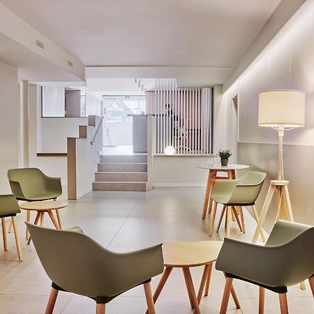 Hostal Lami Esplugues de Llobregat Dış mekan fotoğraf